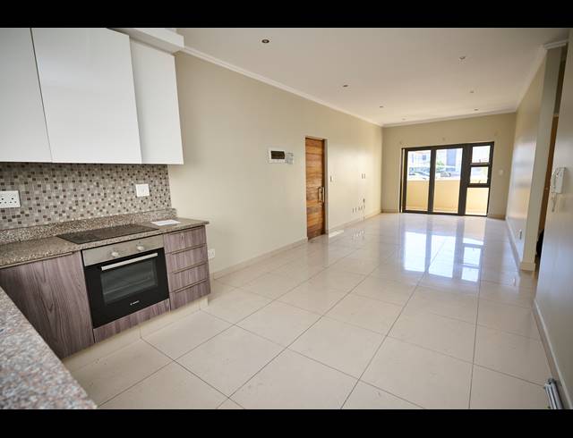 2 BEDROOM APARTMENT TO LET IN UMHLANGA RIDGE
